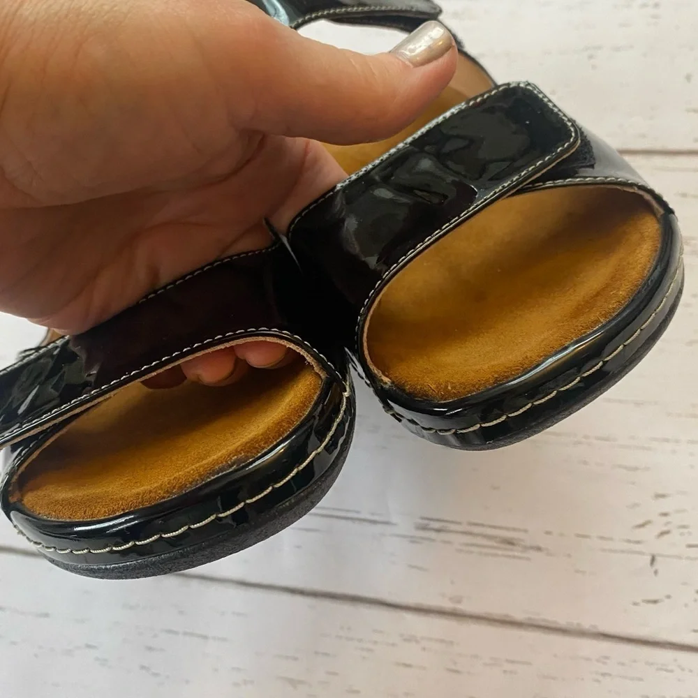 Willy Liana Black Patent leather sandal size 39 or size 8
